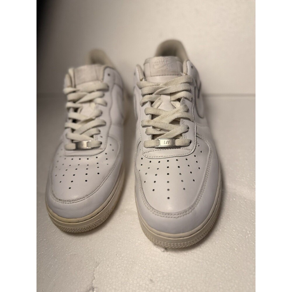 Nike Air Force 1 07 Low White Triple White CW2288-111 Mens Size 11 Sneakers